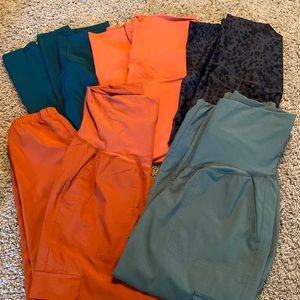 Old Navy  Maternity Activewear-5 Pairs